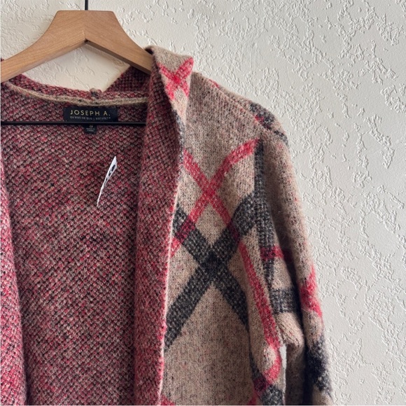 Joseph A • Long Plaid Open Cardigan Sweater - Picture 2 of 7